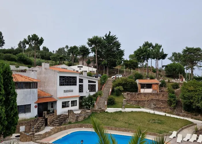 Turísticos Clube Vale Leão Aldeamento Turístico