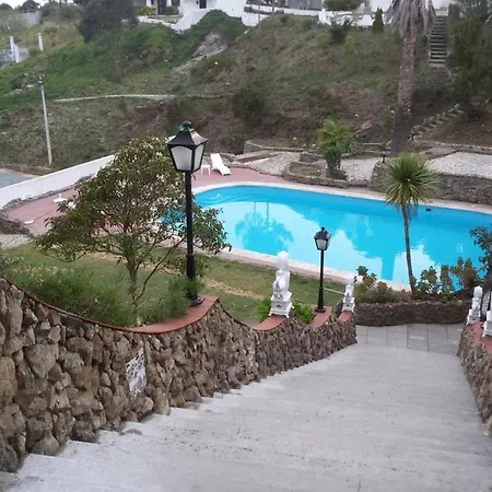 Turisticos Clube Vale Leao *