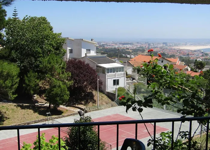 Turisticos Clube Vale Leao فيغيورا دا فوز